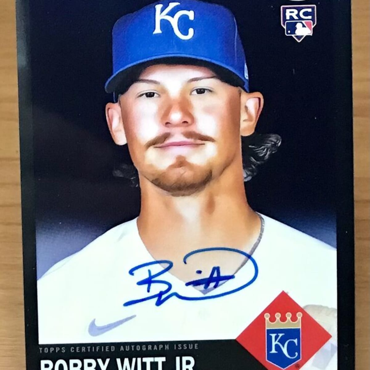 One of baseball's best players, Bobby Witt Jr, is also a big card  collector! ⚾️ @bwitter15 was at our HQ so I made sure to show him some…